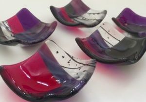 Geometric ring dishes, pink and purple